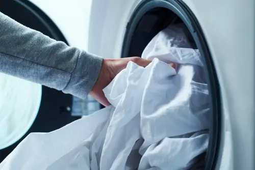 Can-you-wash-your-curtains-in-the-washing-machine